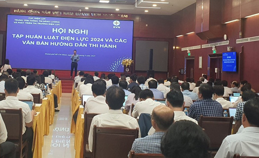 EVN tổ chức tập huấn Luật Điện lực 2024 tại khu vực miền Nam